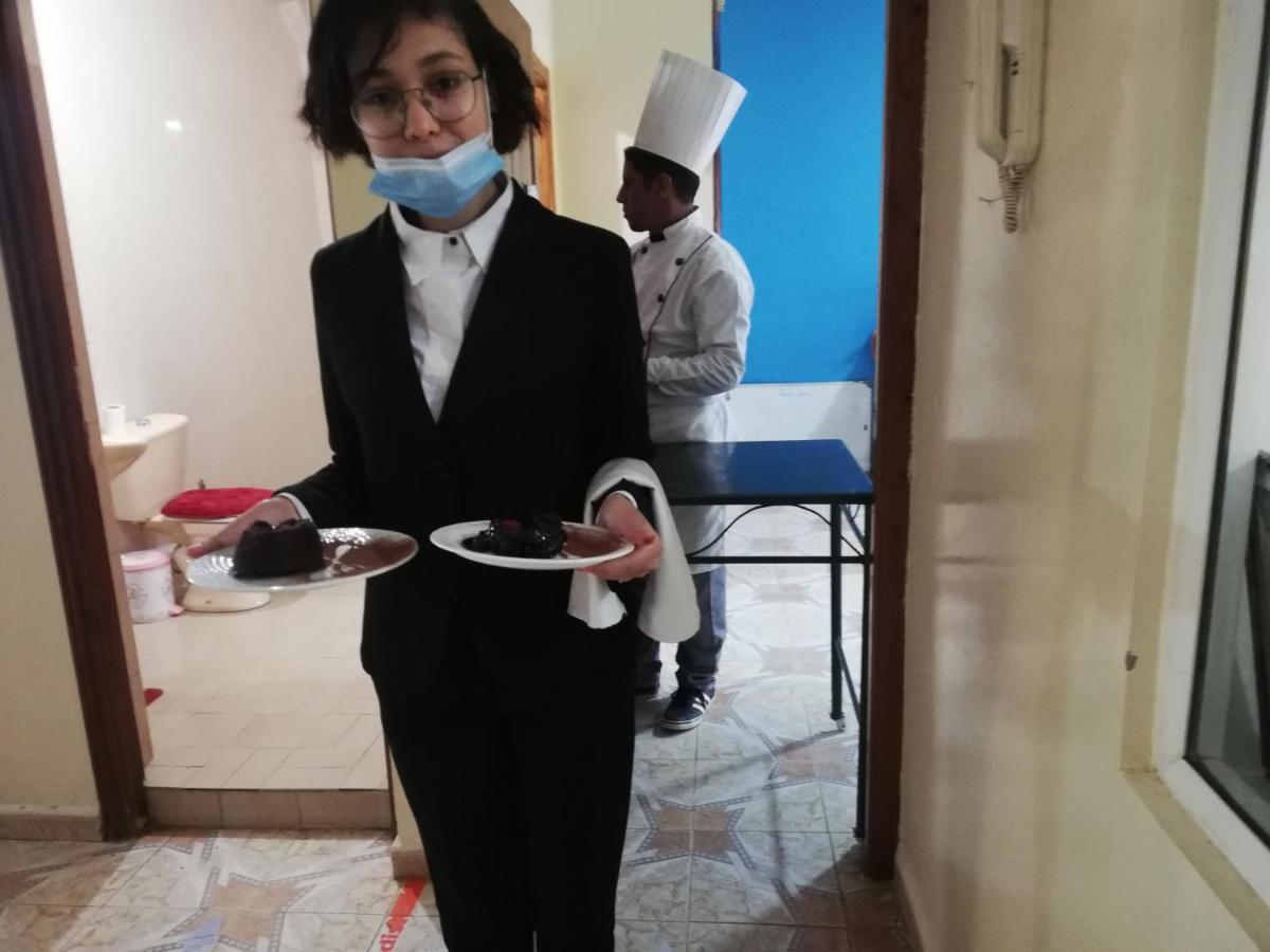 Hotel School Ersat アズルー エクステリア 写真